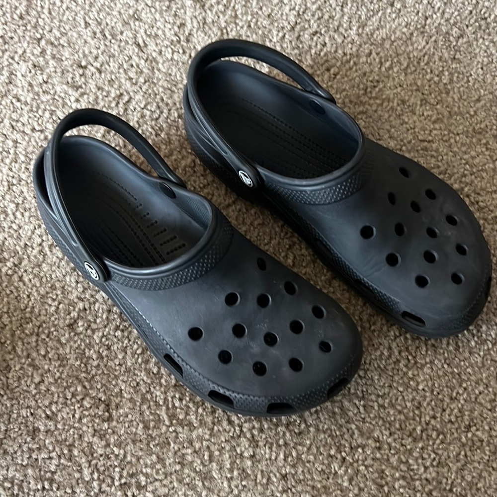 Black Crocs Men’s Size 10
